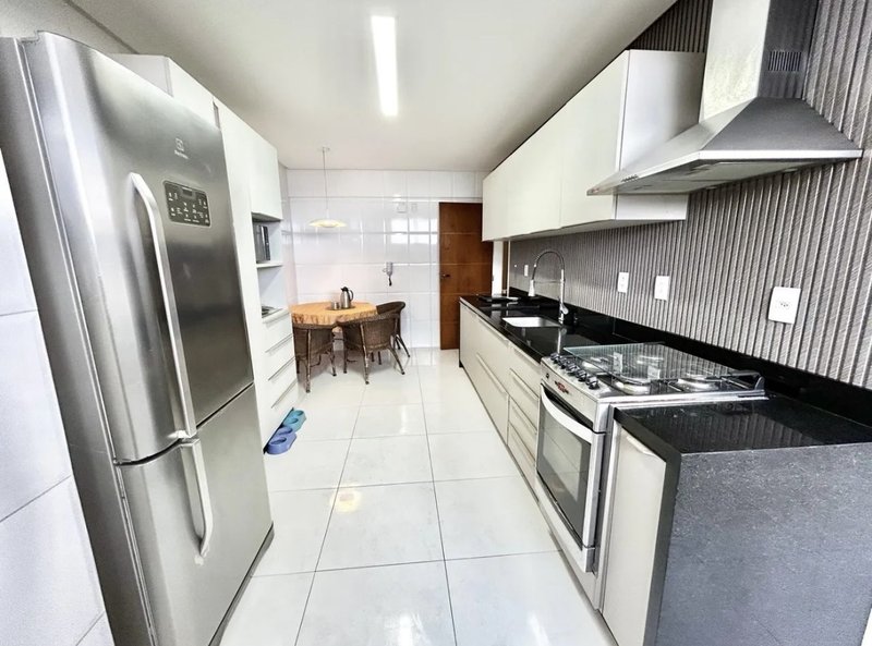 APARTAMENTO NA GRAÇA 4 QUARTOS SENDO 3 SUÍTES MASTER FINAMENTE DECORADO Avenida Euclydes da Cunha Salvador - 