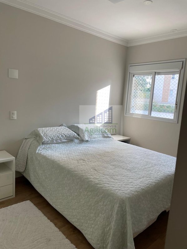 APARTAMENTO MOBILIADO Á VENDA E PARA LOCAÇÃO EM CAMPO BELO COM 2 DORMITÓRIOS Rua Zacarias de Gois São Paulo - 