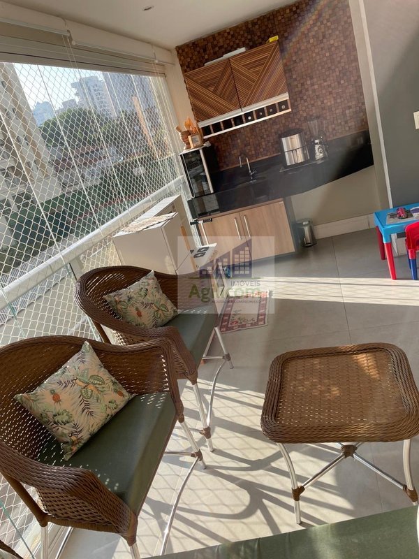 APARTAMENTO MOBILIADO Á VENDA E PARA LOCAÇÃO EM CAMPO BELO COM 2 DORMITÓRIOS Rua Zacarias de Gois São Paulo - 