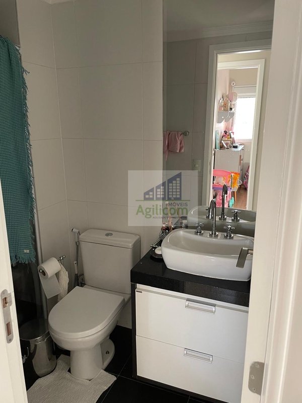 APARTAMENTO MOBILIADO Á VENDA E PARA LOCAÇÃO EM CAMPO BELO COM 2 DORMITÓRIOS Rua Zacarias de Gois São Paulo - 