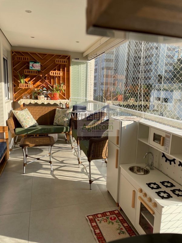 APARTAMENTO MOBILIADO Á VENDA E PARA LOCAÇÃO EM CAMPO BELO COM 2 DORMITÓRIOS Rua Zacarias de Gois São Paulo - 
