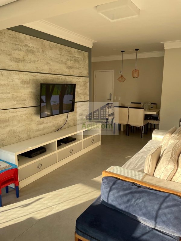 APARTAMENTO MOBILIADO Á VENDA E PARA LOCAÇÃO EM CAMPO BELO COM 2 DORMITÓRIOS Rua Zacarias de Gois São Paulo - 