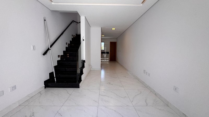 Sobrado 2 dormit&oacute;rios + 2 vagas de garagem  Arujá - 