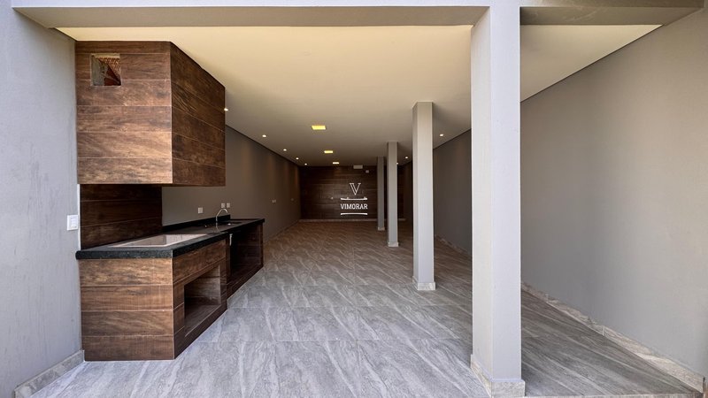 Sobrado 2 dormit&oacute;rios + 2 vagas de garagem  Arujá - 