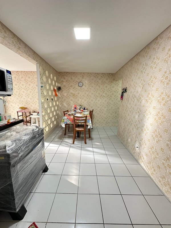 Apartamento à venda com 3 quartos sendo uma suíte, 150m² área útil por R$ 800.000,00 Rua Setúbal Recife - 