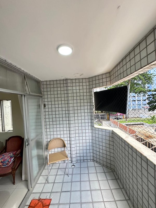 Apartamento à venda com 3 quartos sendo uma suíte, 150m² área útil por R$ 800.000,00 Rua Setúbal Recife - 