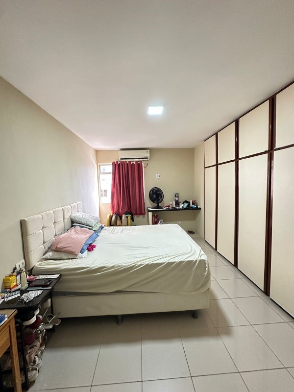 Apartamento à venda com 3 quartos sendo uma suíte, 150m² área útil por R$ 800.000,00 Rua Setúbal Recife - 