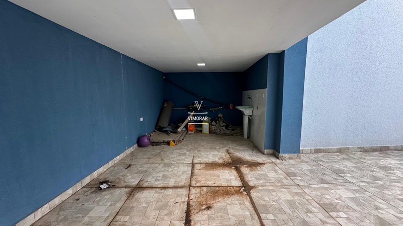 Sobrado 3 dormitórios sendo 1 suíte + 6 vagas de garagem - Guarulhos - 