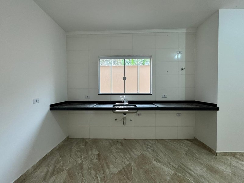 Sobrado 3 dormit&oacute;rios sendo 1 su&iacute;te + 2 vagas de garagem  Guarulhos - 