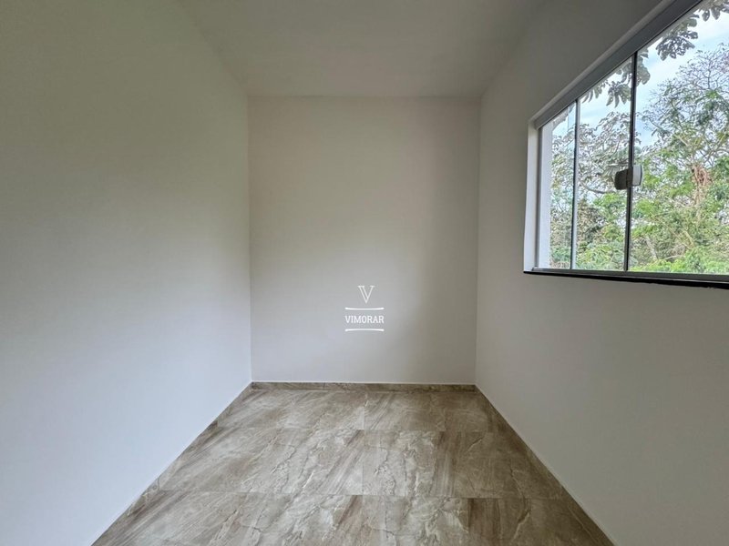 Sobrado 3 dormit&oacute;rios sendo 1 su&iacute;te + 2 vagas de garagem  Guarulhos - 