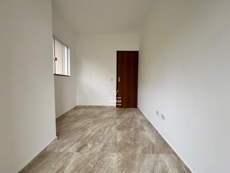 Sobrado 3 dormit&oacute;rios sendo 1 su&iacute;te + 2 vagas de garagem  Guarulhos - 