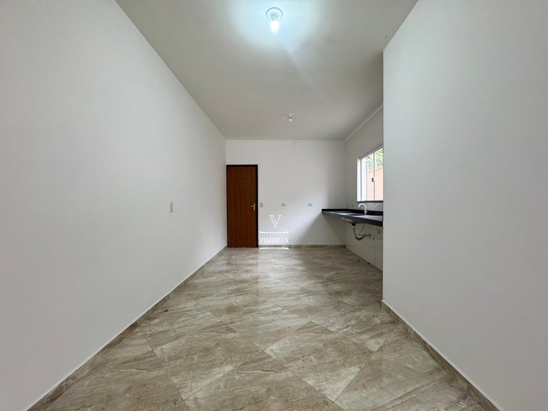 Sobrado 3 dormit&oacute;rios sendo 1 su&iacute;te + 2 vagas de garagem  Guarulhos - 