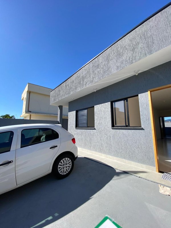 Imóvel novo na região que mais cresce em Caraguá, bairro Golfinho.  - Caraguatatuba - 