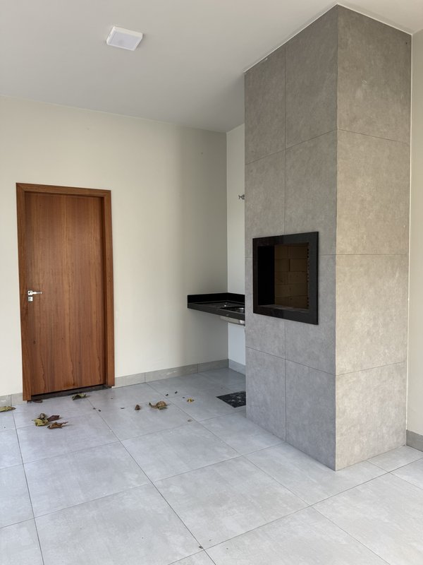 Casa á venda no Jardim Imperial RUA DAS MARGARIDAS  Sinop - 