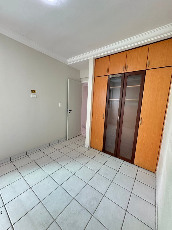 Apartamento à venda com 3 quartos sendo uma suíte, 98m² área útil por R$ 500.000,00 Rua General Luís Mallet Recife - 