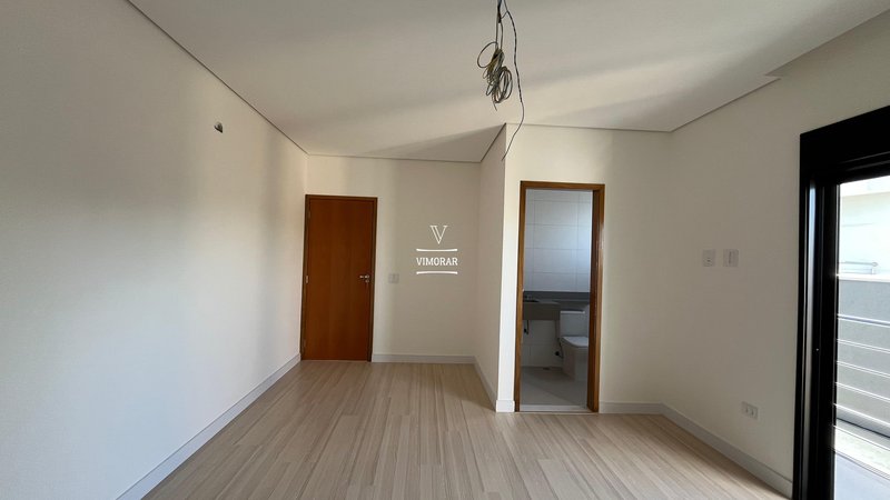 Sobrado 3 suítes + 2 vagas de garagem - São Paulo - 