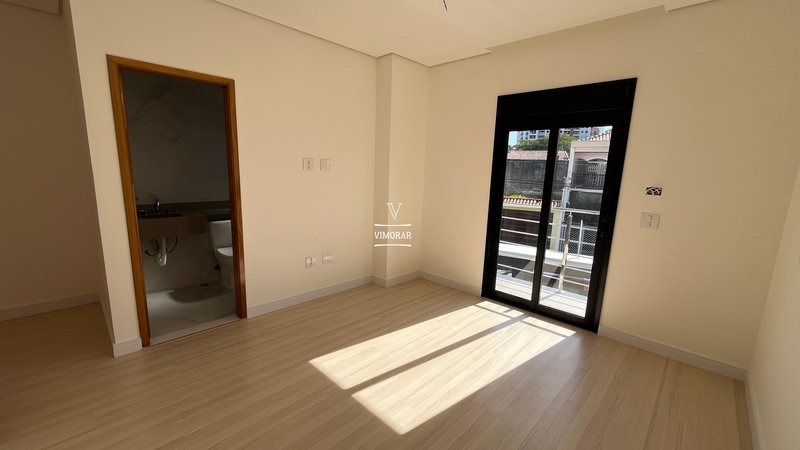 Sobrado 3 suítes + 2 vagas de garagem - São Paulo - 