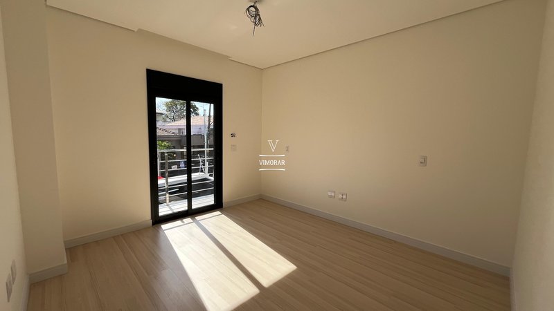 Sobrado 3 suítes + 2 vagas de garagem - São Paulo - 