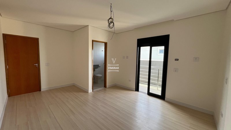 Sobrado 3 suítes + 2 vagas de garagem - São Paulo - 