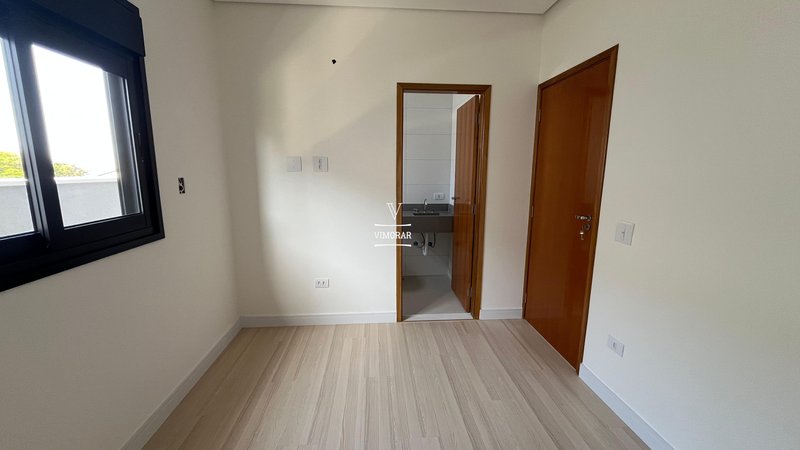 Sobrado 3 suítes + 2 vagas de garagem - São Paulo - 