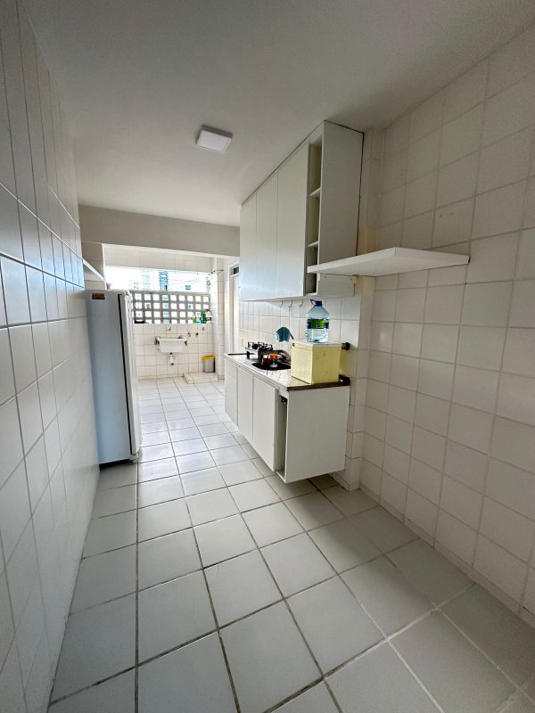 Apartamento à venda com 3 quartos sendo uma suíte, 98m² área útil por R$ 600.000,00 Rua Tenente Domingos de Brito Recife - 