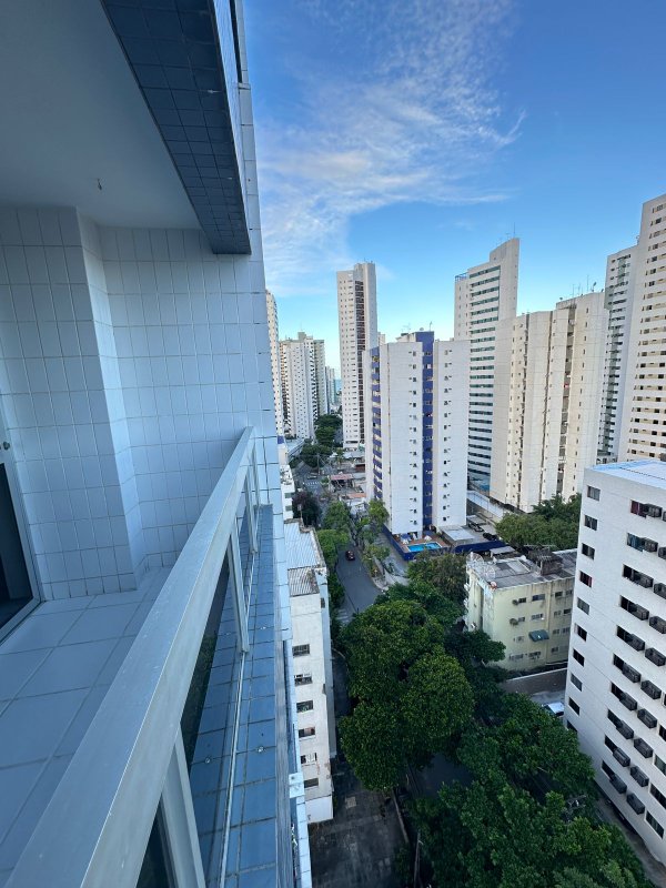 Apartamento à venda com 3 quartos sendo uma suíte, 98m² área útil por R$ 600.000,00 Rua Tenente Domingos de Brito Recife - 