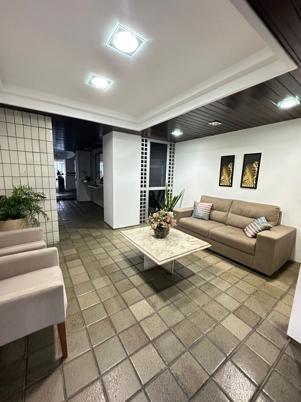 Apartamento à venda com 3 quartos sendo uma suíte, 98m² área útil por R$ 600.000,00 Rua Tenente Domingos de Brito Recife - 