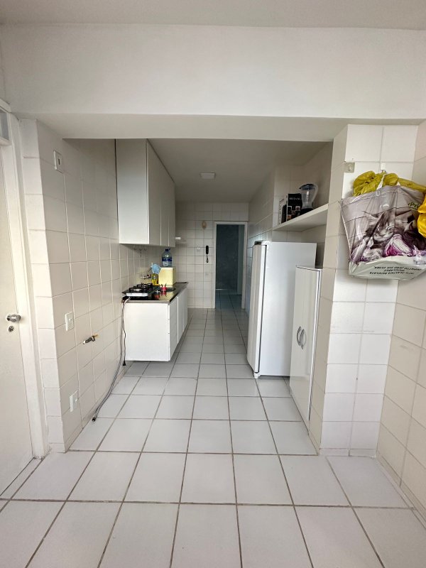 Apartamento à venda com 3 quartos sendo uma suíte, 98m² área útil por R$ 600.000,00 Rua Tenente Domingos de Brito Recife - 