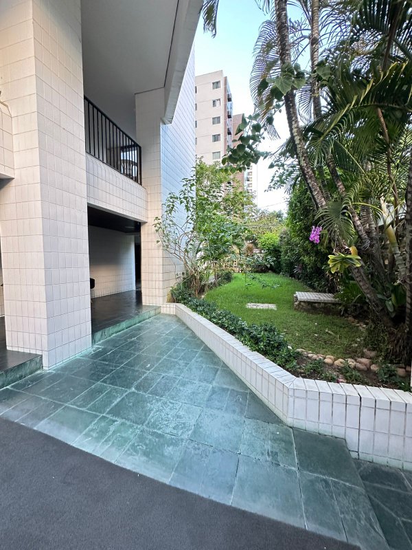 Apartamento à venda com 3 quartos sendo uma suíte, 98m² área útil por R$ 600.000,00 Rua Tenente Domingos de Brito Recife - 