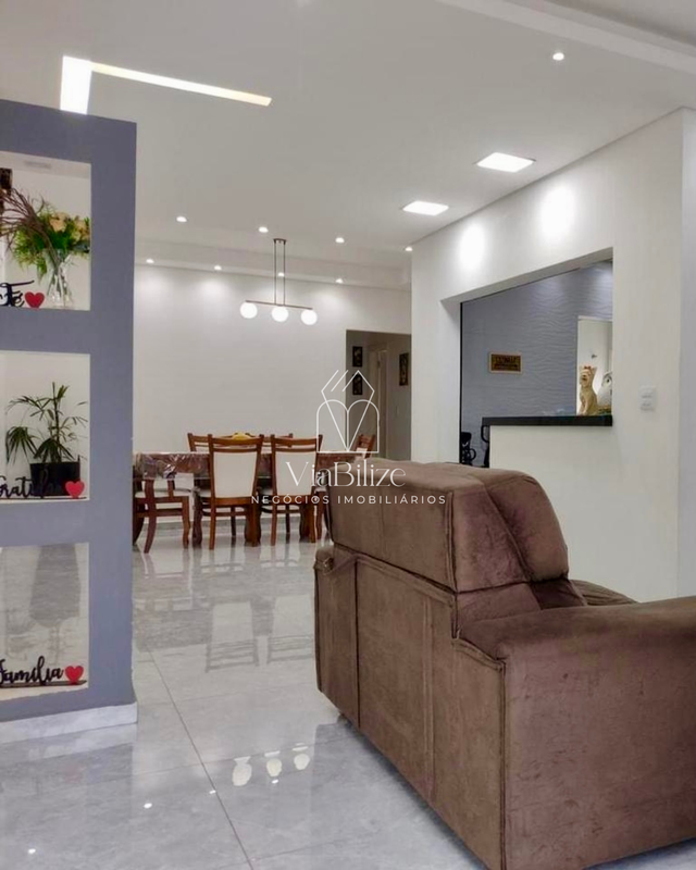 Casa na área central pronta para morar - Mogi Mirim - 