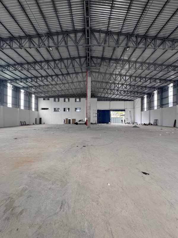 GALPÃO DE 1.600m2 EM GUARULHOS DISPONÍVEL PARA VENDA E LOCAÇÃO!! - Guarulhos - 