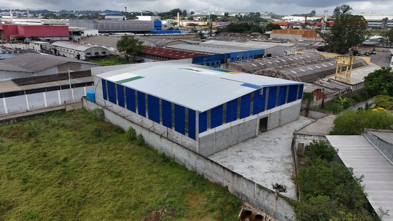 GALPÃO DE 1.600m2 EM GUARULHOS DISPONÍVEL PARA VENDA E LOCAÇÃO!! - Guarulhos - 
