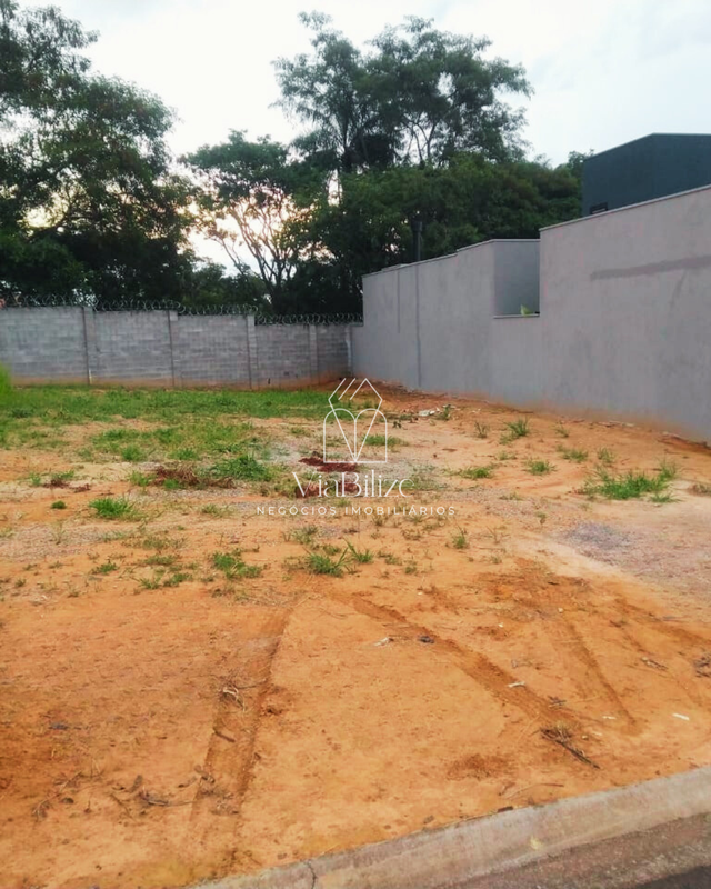 Terreno à venda no Condômino Residencial Mont Serrat Rua Ariovaldo Silveira Franco Mogi Mirim - 