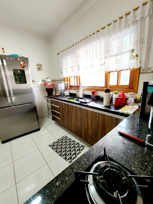 Casa para locação em condomínio Rua Sabiá Santana de Parnaíba - 