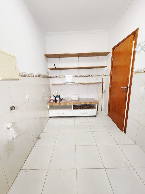 Casa para locação em condomínio Rua Sabiá Santana de Parnaíba - 