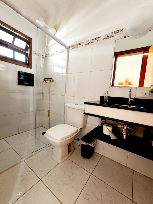 Casa para locação em condomínio Rua Sabiá Santana de Parnaíba - 