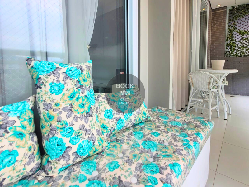 Apartamento encantador com vista mar em condomínio na orla! Avenida Presidente Wilson Santos - 