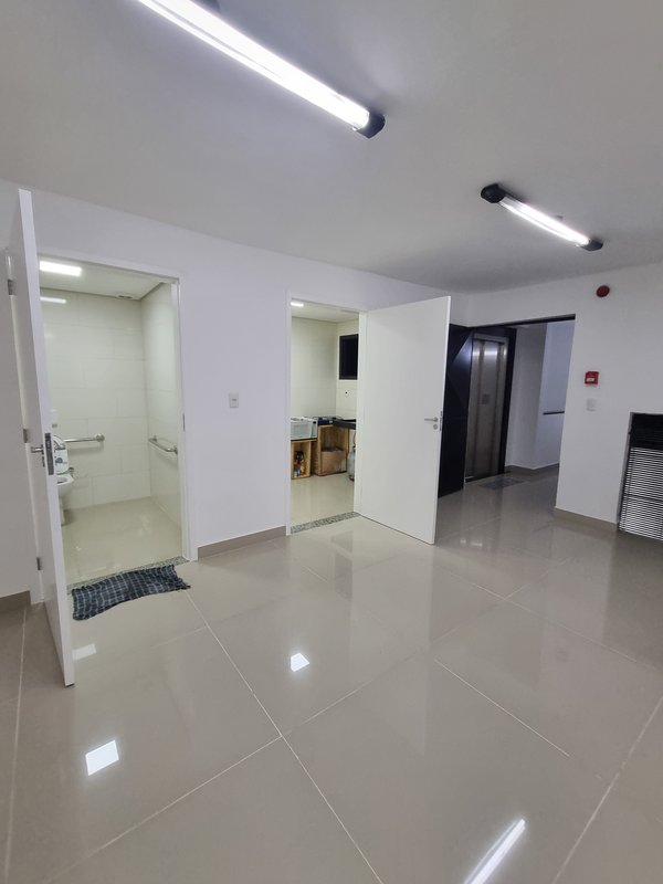 ALUGA-SE GALPÃO NOVO - AR CONDICIONADO CENTRAL - SALÃO CENTRAL GRANDE - 845M2 - MOEMA Avenida Divino Salvador São Paulo - 