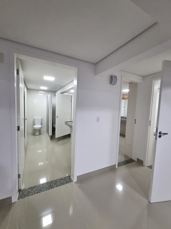 ALUGA-SE GALPÃO NOVO - AR CONDICIONADO CENTRAL - SALÃO CENTRAL GRANDE - 845M2 - MOEMA Avenida Divino Salvador São Paulo - 