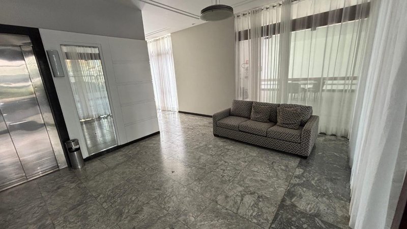 APARTAMENTO 3 QUARTOS SUÍTE VARANDA NASCENTE GARAGEM QUADRA ACADEMIA À VENDA NA GRAÇA Rua Oito de Dezembro Salvador - 
