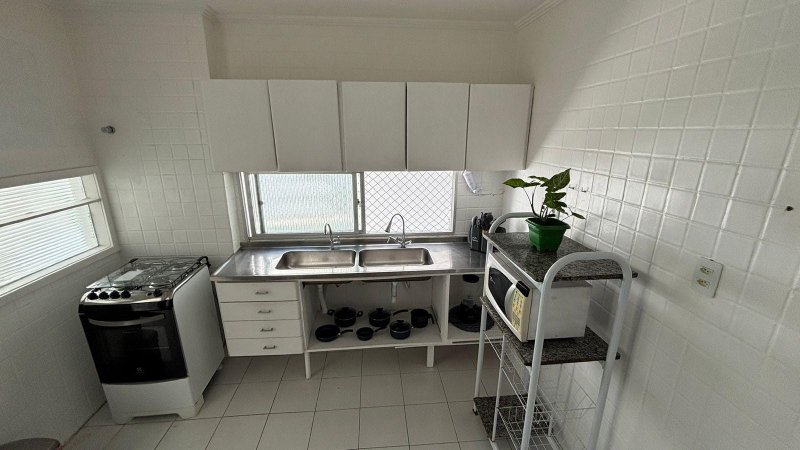 APARTAMENTO 3 QUARTOS SUÍTE VARANDA NASCENTE GARAGEM QUADRA ACADEMIA À VENDA NA GRAÇA Rua Oito de Dezembro Salvador - 
