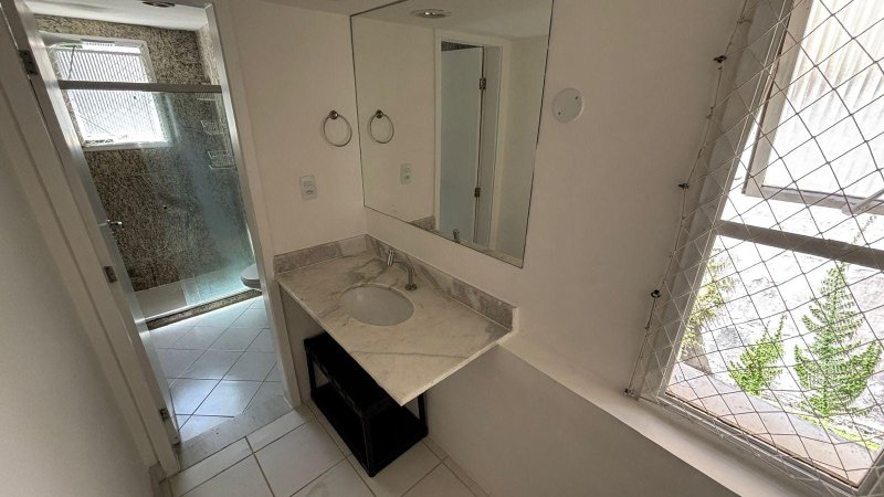 APARTAMENTO 3 QUARTOS SUÍTE VARANDA NASCENTE GARAGEM QUADRA ACADEMIA À VENDA NA GRAÇA Rua Oito de Dezembro Salvador - 
