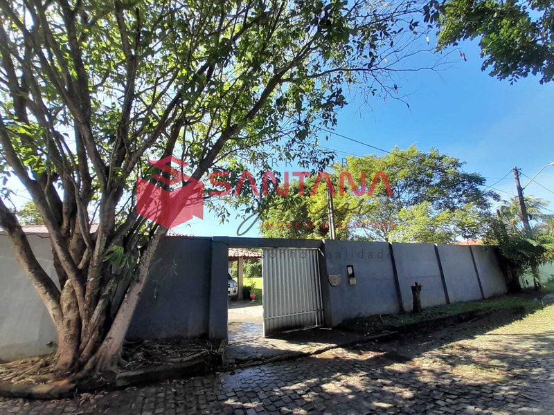 Casa térrea, com quintal para locação na Estrada do Coco Rua Mário Fontes Lauro de Freitas - 