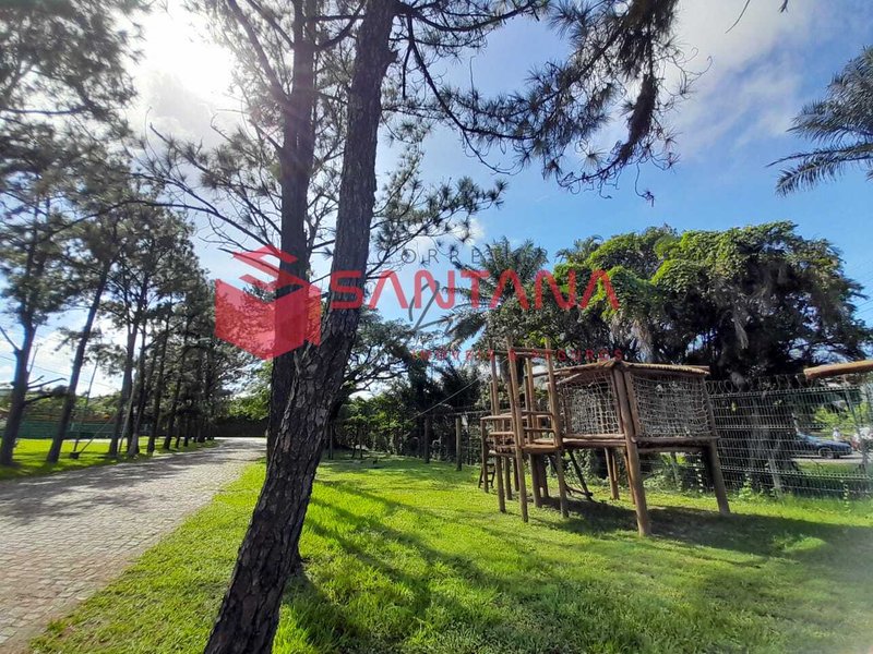 Casa térrea, com quintal para locação na Estrada do Coco Rua Mário Fontes Lauro de Freitas - 