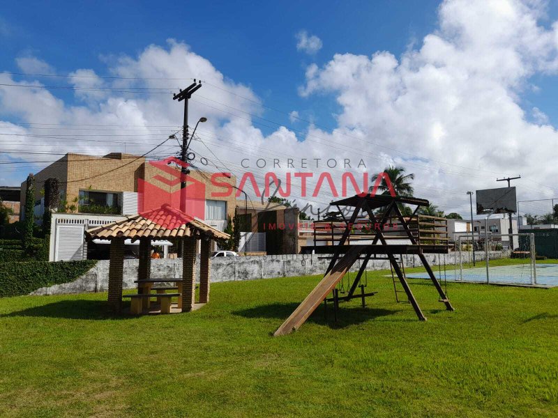 Casa térrea, com quintal para locação na Estrada do Coco Rua Mário Fontes Lauro de Freitas - 