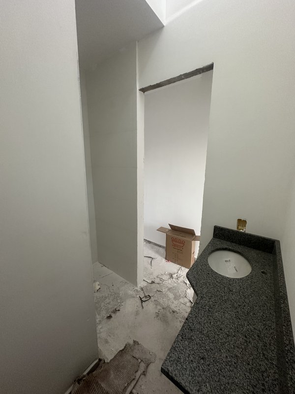 CASA VILA ELIZA FRANCO DA ROCHA - FINALIZAÇÃO DE OBRAS Rua Adrião Exposto Franco da Rocha - 