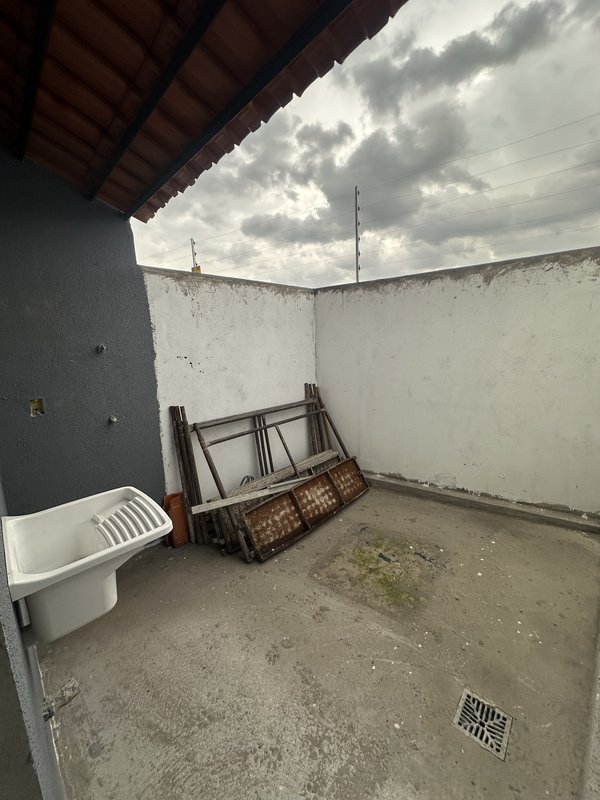 CASA VILA ELIZA FRANCO DA ROCHA - EM FINALIZAÇÃO DE OBRAS Rua Adrião Exposto Franco da Rocha - 