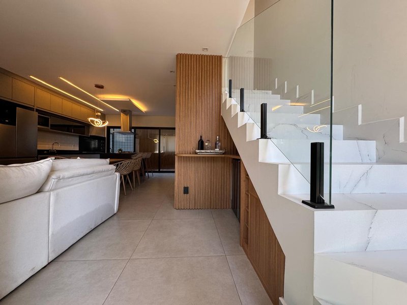 Linda Casa à Venda no Loteamento Alphaville – Campinas/SP Rua João Francisco de Andrade Campinas - 