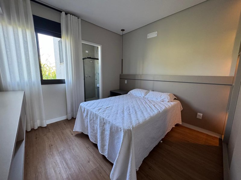 Linda Casa à Venda no Loteamento Alphaville – Campinas/SP Rua João Francisco de Andrade Campinas - 