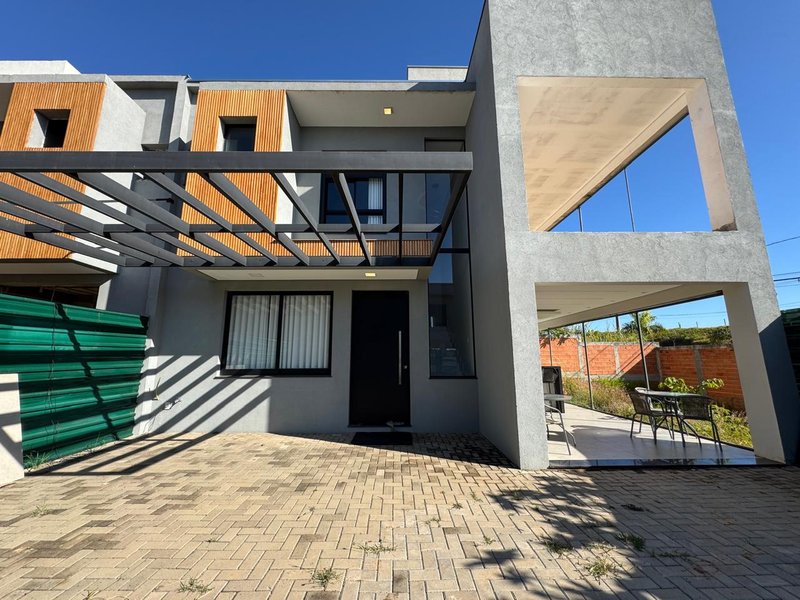 Linda Casa à Venda no Loteamento Alphaville – Campinas/SP Rua João Francisco de Andrade Campinas - 
